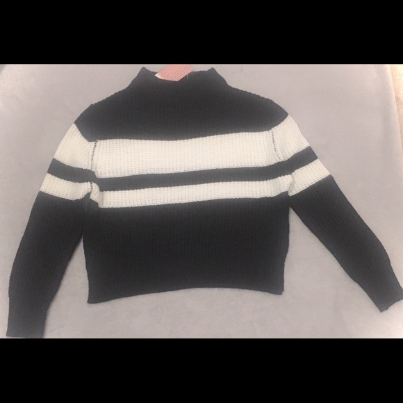 Cropped mock neck sweater | Brand new with tag - Picture 1 of 2